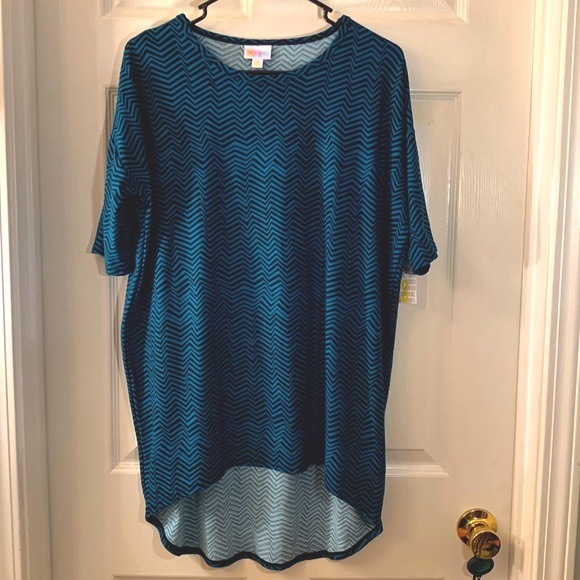 LULAROE Irma Turquoise Wicked Design Top NWT - Picture 3 of 11